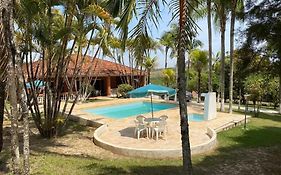 Chácara com piscina, churrasqueira e Wi-Fi.
